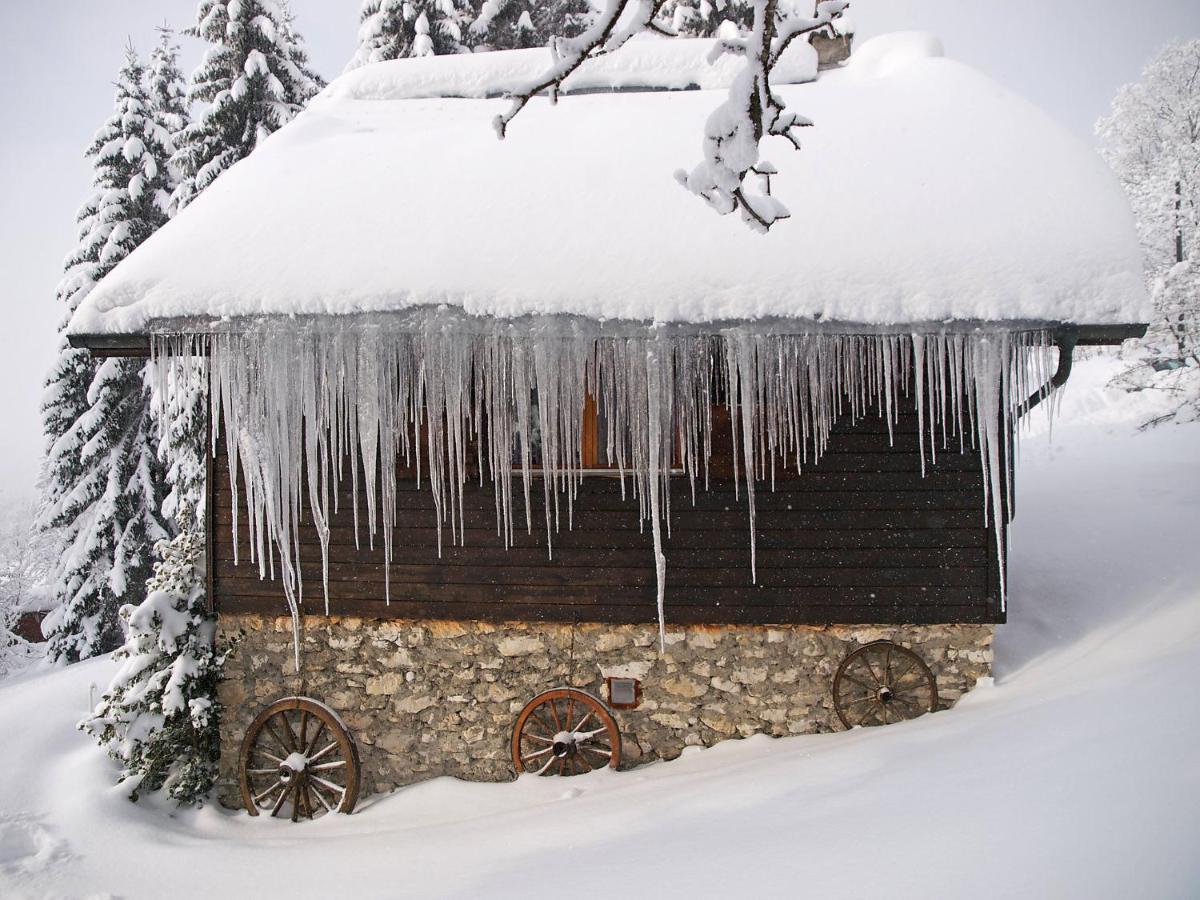 Chalet Chalet De La Vue Des Alpes By Interhome Esterno foto